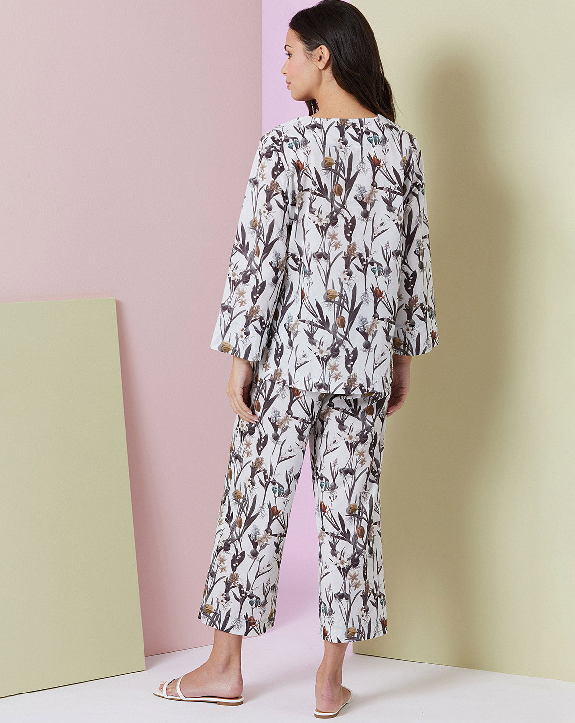 Symønster Vogue Patterns 2019 - Bluse Tunika Bukse Pysjamas - Dame | Bilde 2